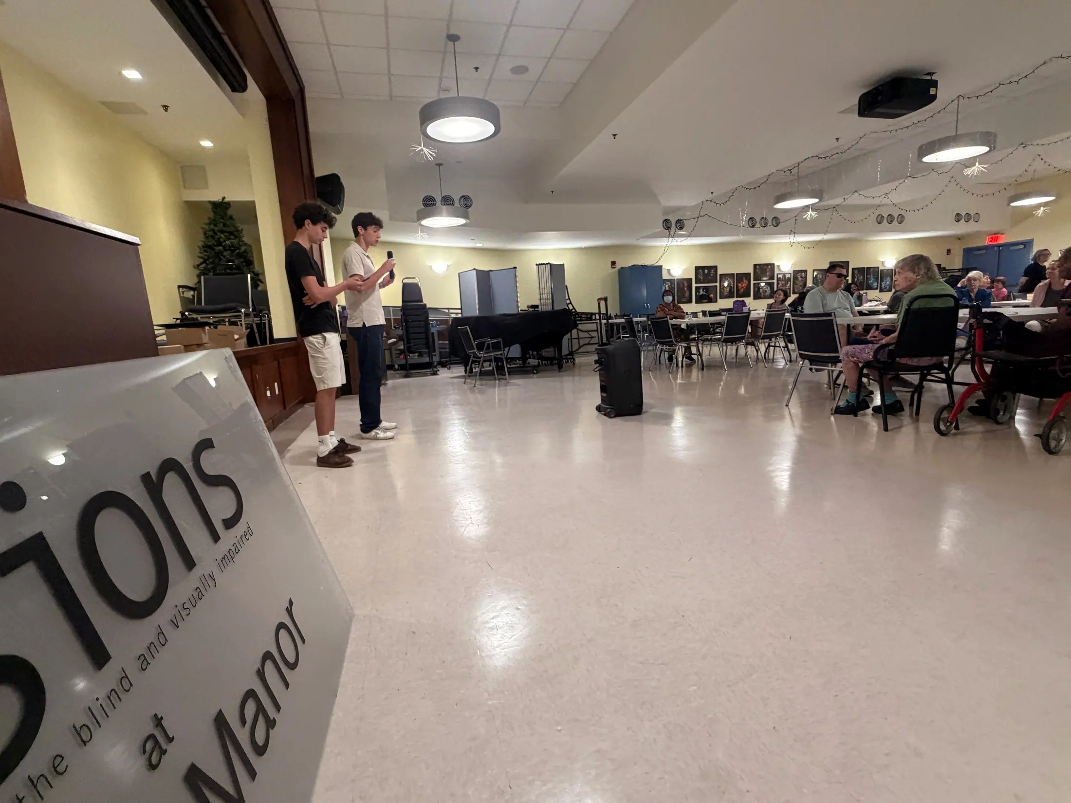The VISIONS at Selis Manor community room during the first MintBox session.